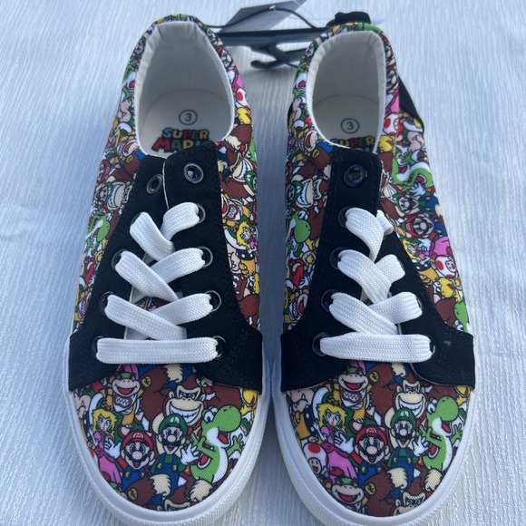 GroundUp Big Kids Size 3 Super Mario Brothers Vans Style Lace Up Shoes - Picture 2 of 8